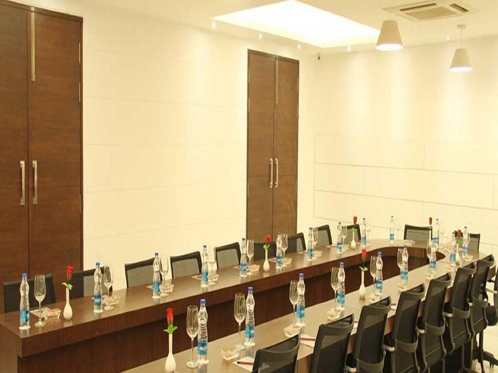 Bhawna Clarks Inn Agra Exterior photo